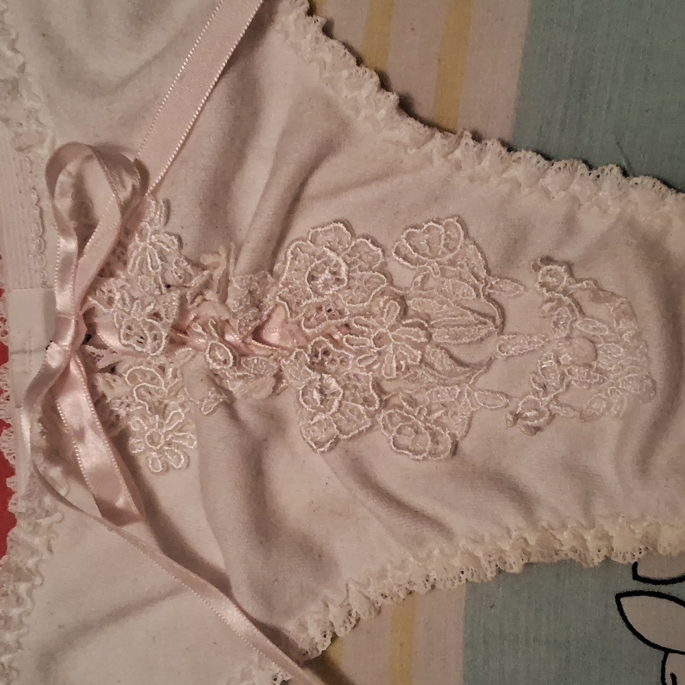 NWOT,Vintage 80's,Sexy White, Lace Trim, Thong Style Panties with Pink Ribbon💕 - Picture 5 of 8